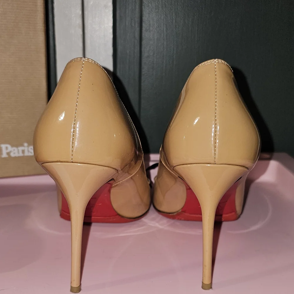 Christian Louboutin Tan Stiletto Heels with Bow Detail - Picture 5 of 9